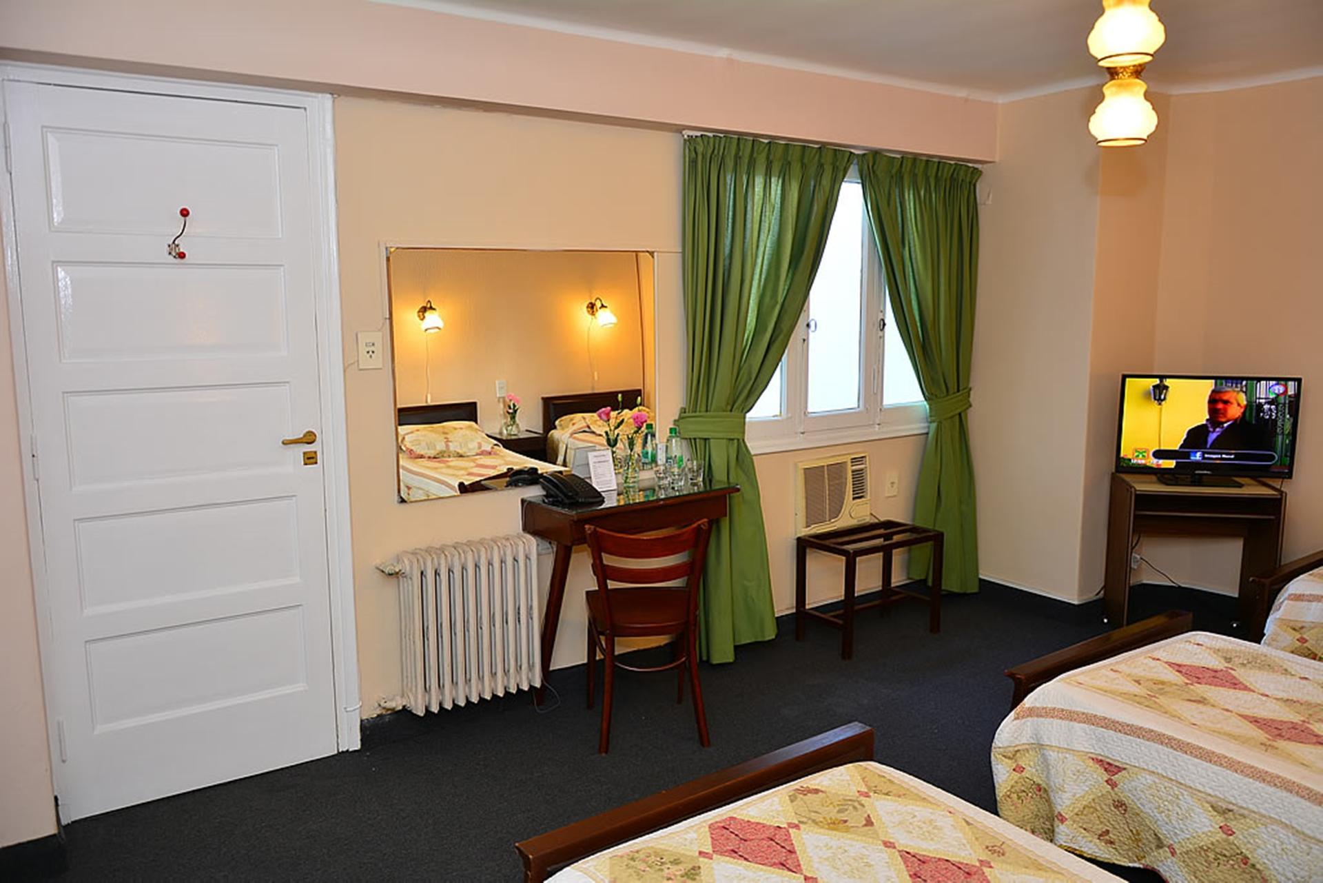 Hotel Colonial Салта Екстериор снимка